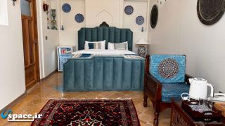 اتاق 2 تخته وی آی پی با حیاط اختصاصی_ هتل سنتی سهروردی _ اصفهان